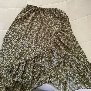 Nice Beautiful Skirt. Never Worn. Size 11-12